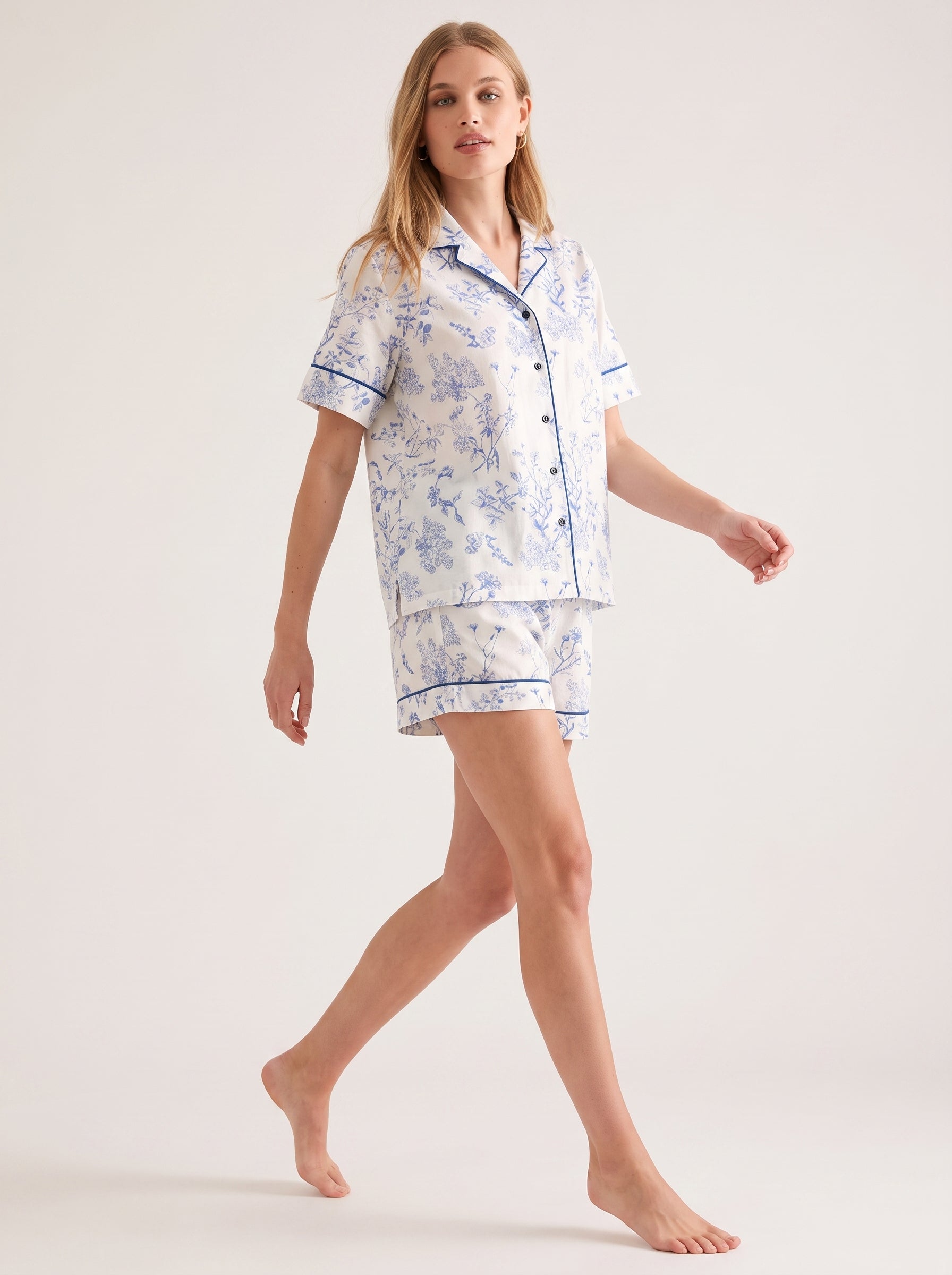 Blue Floral Cotton Gauze Short Pajama Set #color_Porcelain Garden